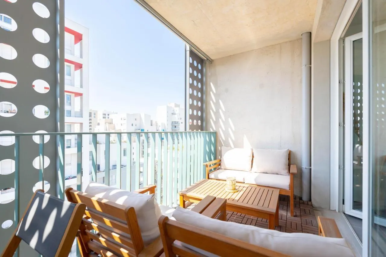 T2 Entre Plage Et Centre Ville-Terrasse/Parking Marseille 0*,  France
